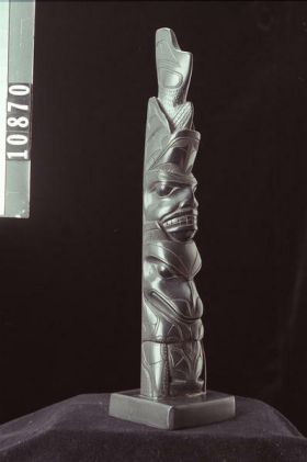 Image representing Pole, argillite.