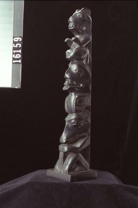 Image representing Pole, argillite.