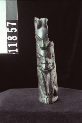 Image representing Pole, argillite.