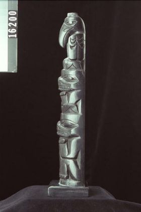 Image representing Pole, argillite.