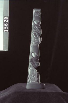 Image representing Pole, argillite.