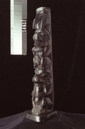 Image representing Pole, argillite.