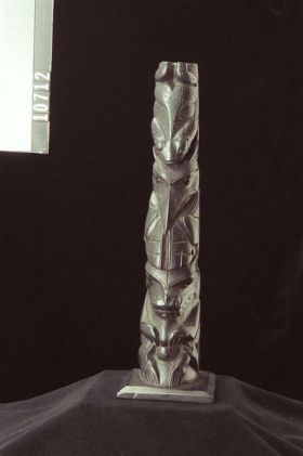 Image representing Pole, argillite.