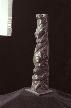Image representing Pole, argillite.
