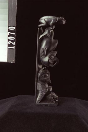 Image representing Pole, argillite.