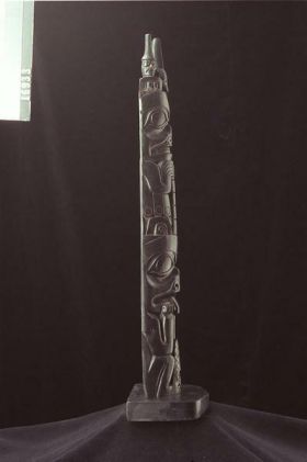 Image representing Pole, argillite.