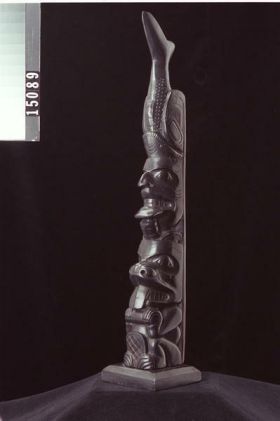 Image representing Pole, argillite.