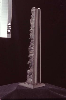 Image representing Pole, argillite.