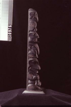 Image representing Pole, argillite.