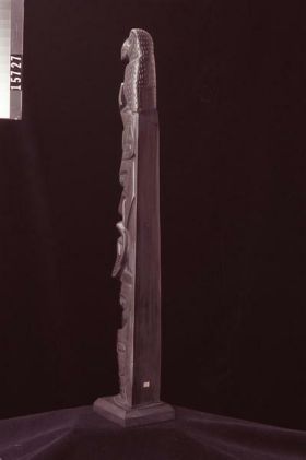 Image representing Pole, argillite.