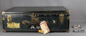 Image representing Trunk, Suitcase.